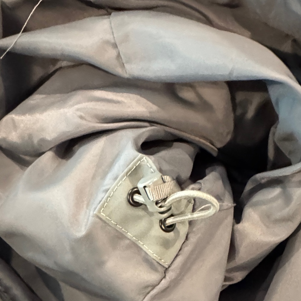 Woman’s North Face rain Jacket - Picture 14 of 14